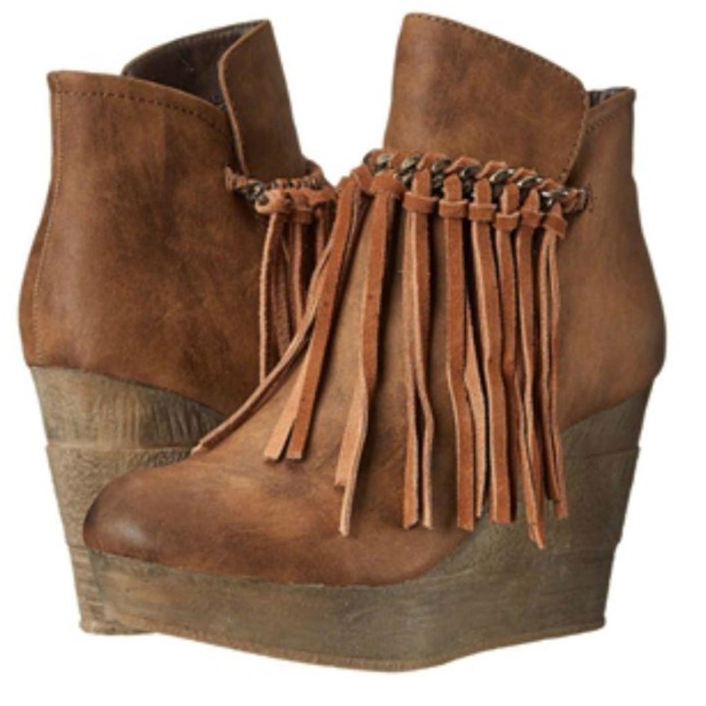 NEW Sbicca Zepp Brown Fringe Wedge Booties Size 6